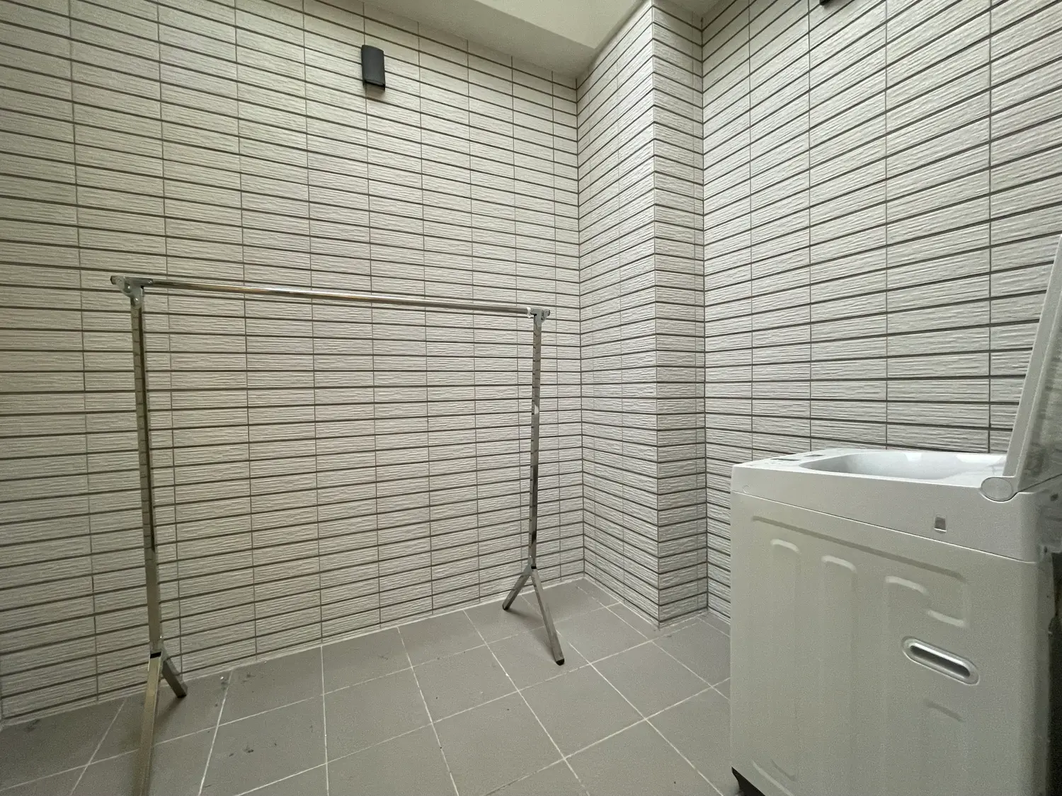 Room for rent in Nantun District, Taichung City | NT$ 17 000 | 13 ping slide 8