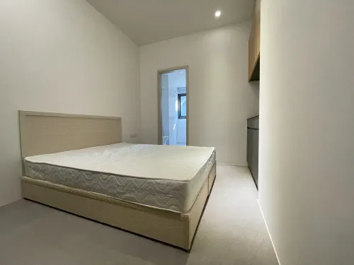 Room for rent NT$ 17 000 - Section 2, Wuquan W Rd - 1 room