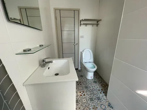 Room for rent NT$ 17 000 - Section 2, Wuquan W Rd - 1 room