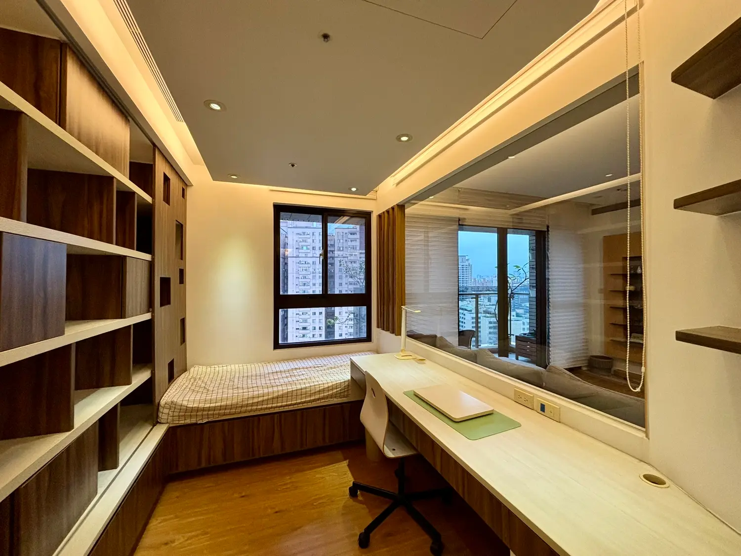 3 bedrooms apartment for rent TWD 33 000 - 23 ping - South District,Taichung City slide 4