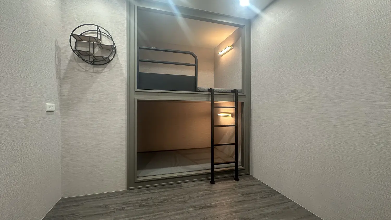 3 bedrooms apartment for rent in Taipei City, Daan District | NT$ 180 000 | 34 ping slide 9