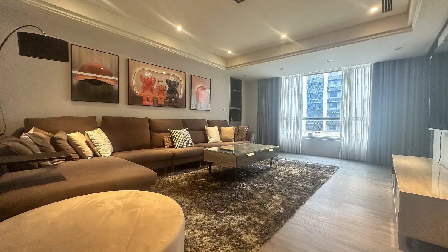 3 bedrooms apartment for rent in Taipei City, Daan District | NT$ 180 000 | 34 ping slide 1