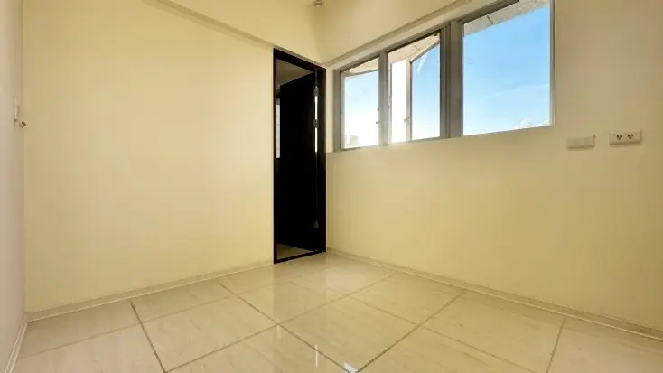 4 bedrooms apartment for rent in Zhongzheng District, Taipei City | NT$ 100 000 | 28 ping slide 10