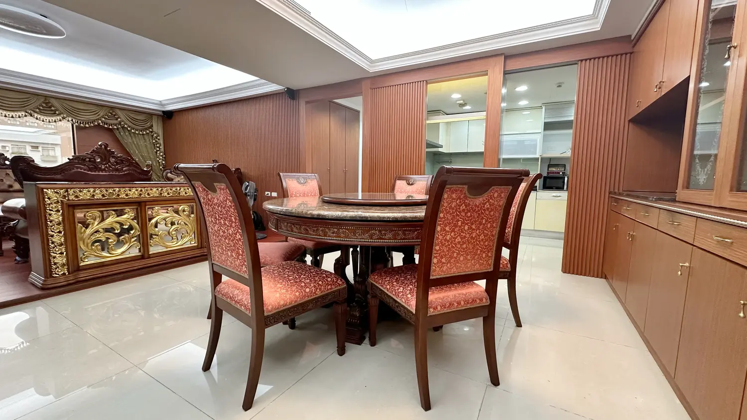 4 bedrooms apartment for rent in Zhongzheng District, Taipei City | NT$ 150 000 | 48 ping slide 2