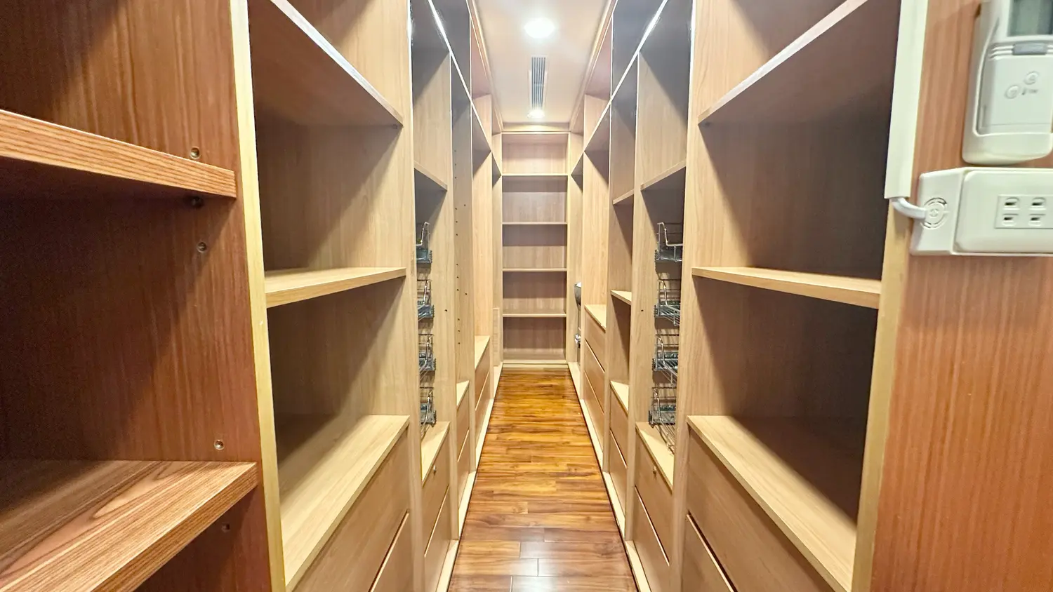 4 bedrooms apartment for rent in Zhongzheng District, Taipei City | NT$ 150 000 | 48 ping slide 10
