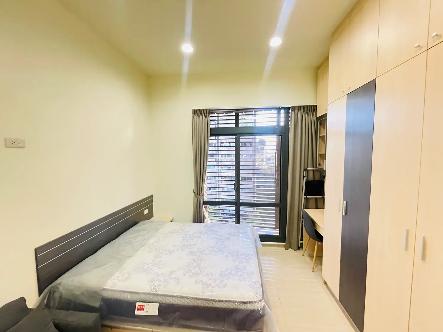 1 room apartment for rent in Daan District, Taipei City | NT$ 30 000 | 6 ping slide 0