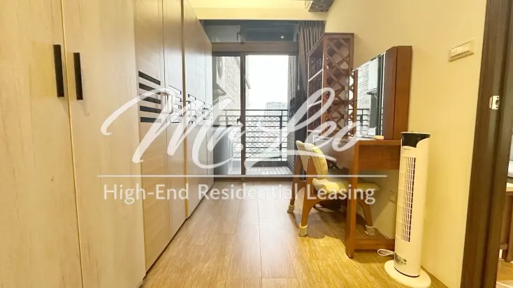 1 bedroom apartment for rent in Wanhua District, Taipei City | NT$ 43 800 | 15 ping slide 3