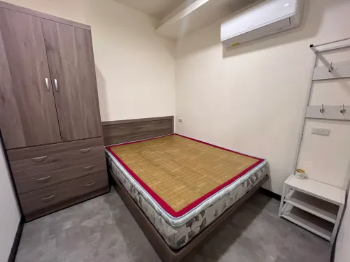 Private room for rent TWD 35 000 -  - 2 bedrooms