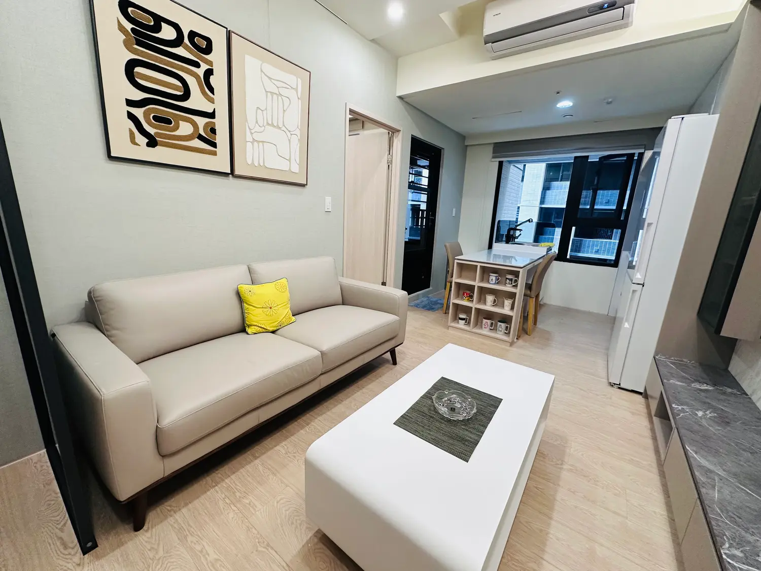 2 bedrooms apartment for rent in Xitun District, Taichung City | NT$ 33 000 | 15 ping slide 1