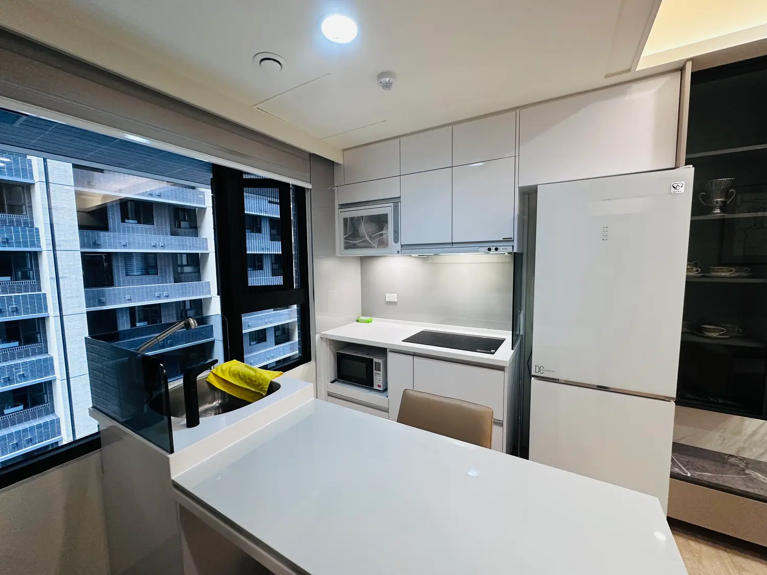 2 bedrooms apartment for rent in Xitun District, Taichung City | NT$ 33 000 | 15 ping slide 11
