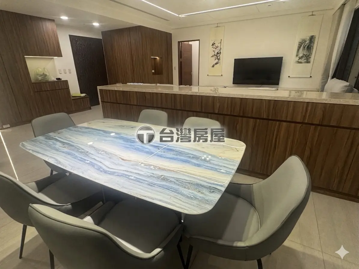 3 bedrooms apartment for rent in Taipei City, Daan District | NT$ 220 000 | 51 ping slide 2