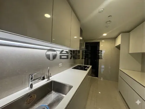3 bedrooms apartment for rent in Taipei City, Daan District | NT$ 220 000 | 51 ping slide 7
