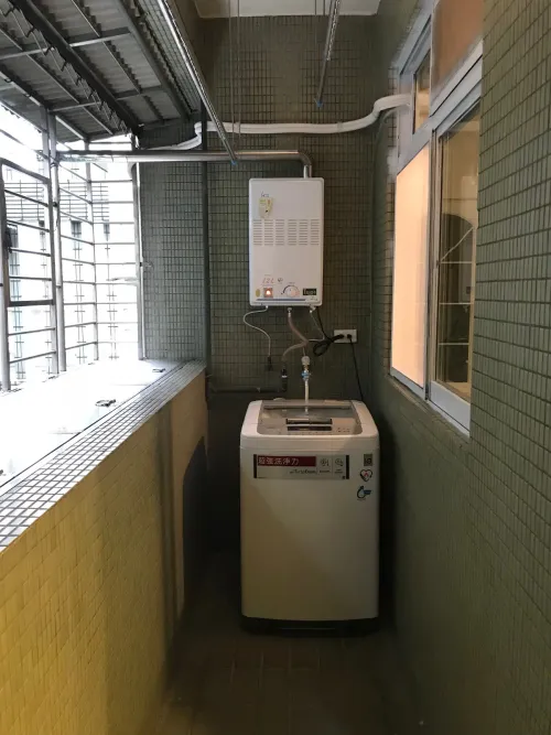 Room for rent NT$ 14 500 - Section 5, Roosevelt Rd - 5 bedrooms