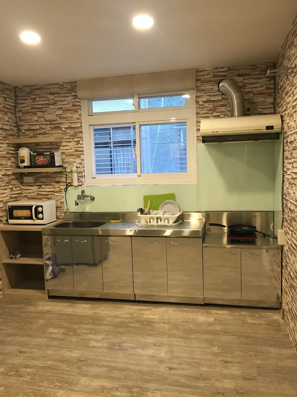 Room for rent in Xinyi District, Taipei City | NT$ 14 500 | 3 ping slide 7