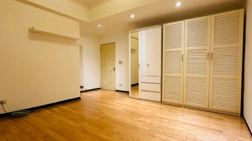 4 bedrooms apartment for rent in Shilin District, Taipei City | NT$ 50 000 | 48 ping slide 8