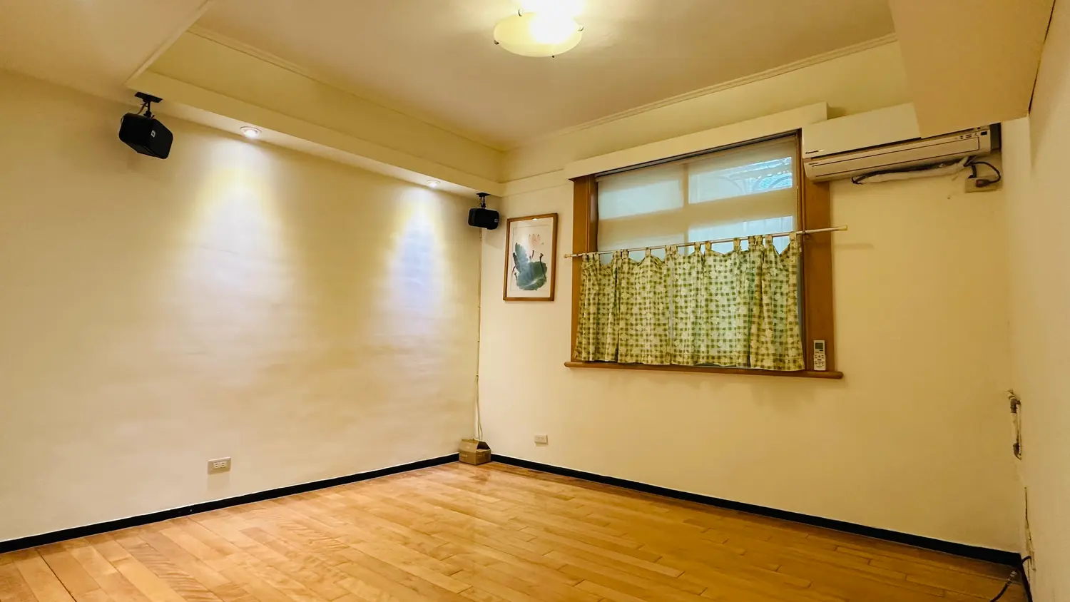 4 bedrooms apartment for rent in Shilin District, Taipei City | NT$ 50 000 | 48 ping slide 7