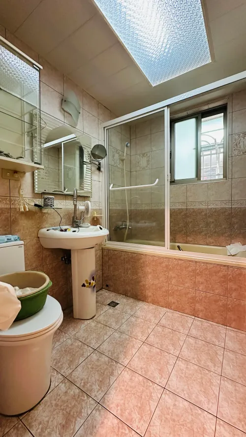 4 bedrooms apartment for rent in Shilin District, Taipei City | NT$ 50 000 | 48 ping slide 6
