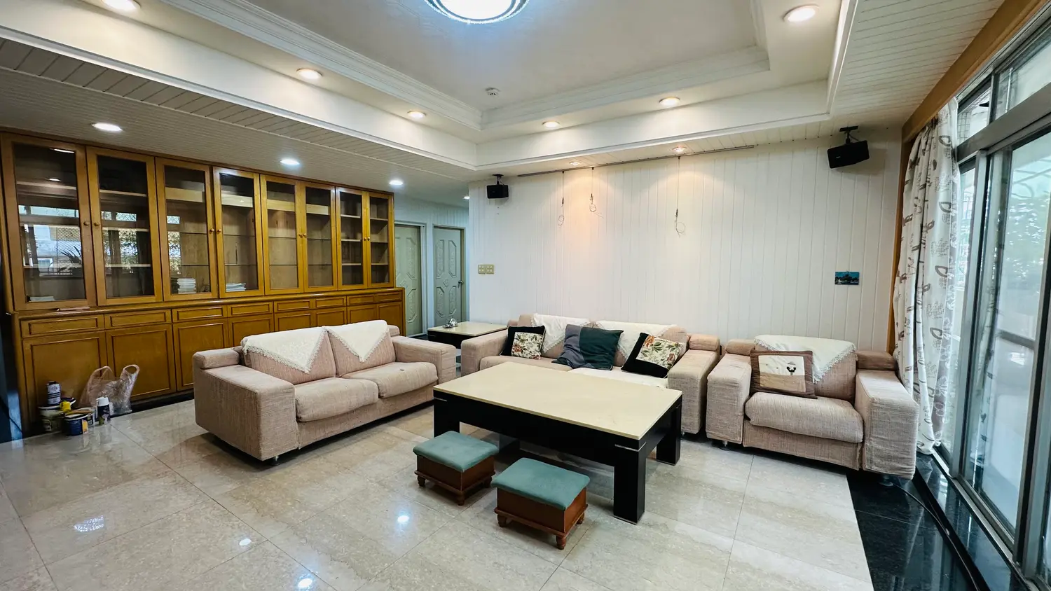 4 bedrooms apartment for rent in Shilin District, Taipei City | NT$ 50 000 | 48 ping slide 0
