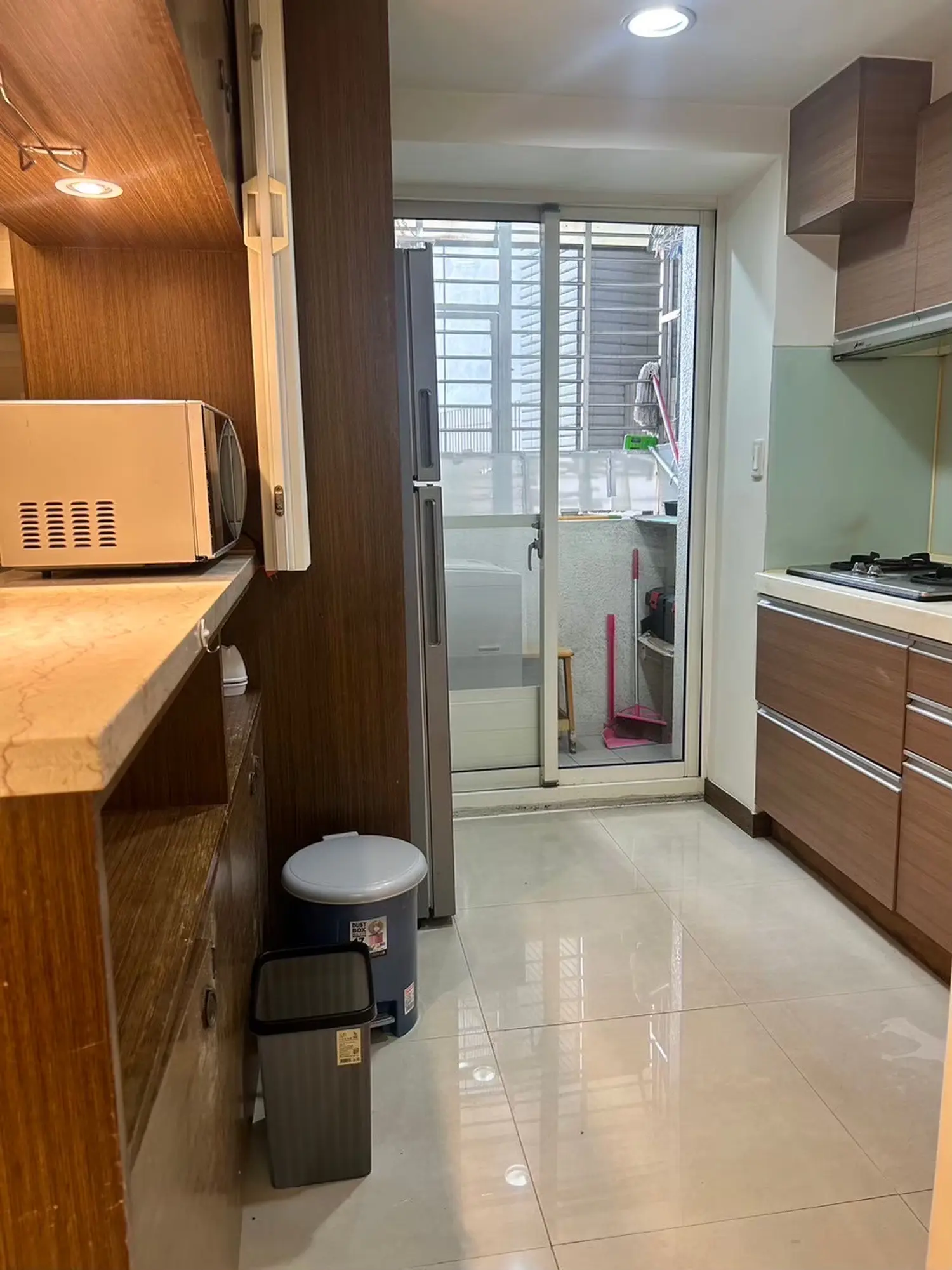 5 bedrooms apartment for rent TWD 8 000 - 2 ping - Daan District,Taipei City slide 0