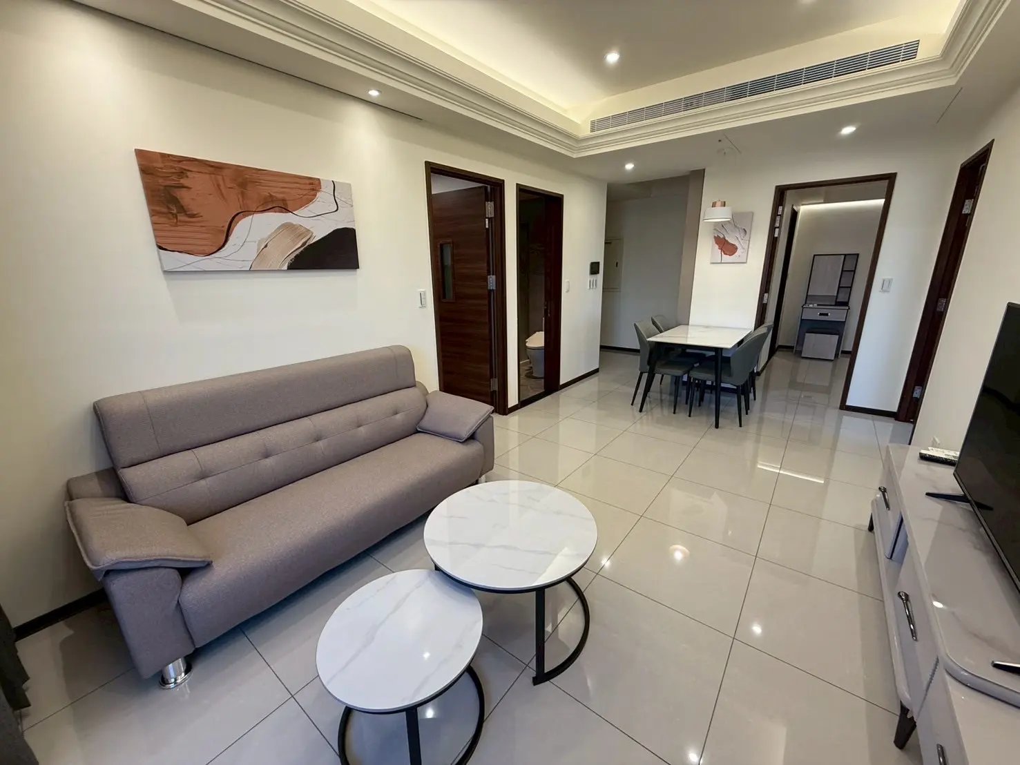 3 bedrooms apartment for rent in Taoyuan District, Taoyuan City | NT$ 45 000 | 26 ping slide 0
