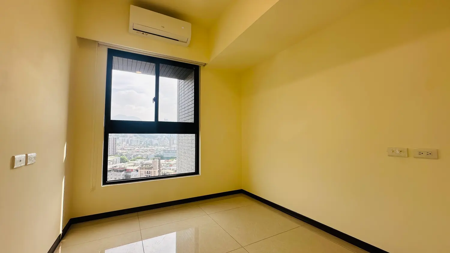 3 bedrooms apartment for rent in Beitou District, Taipei City | NT$ 73 800 | 23 ping slide 6