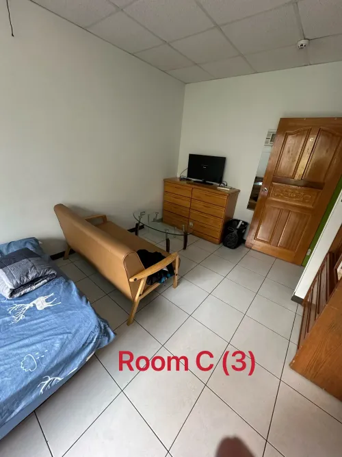 Room for rent NT$ 14 500 - Section 1, Heping E Rd - 3 bedrooms