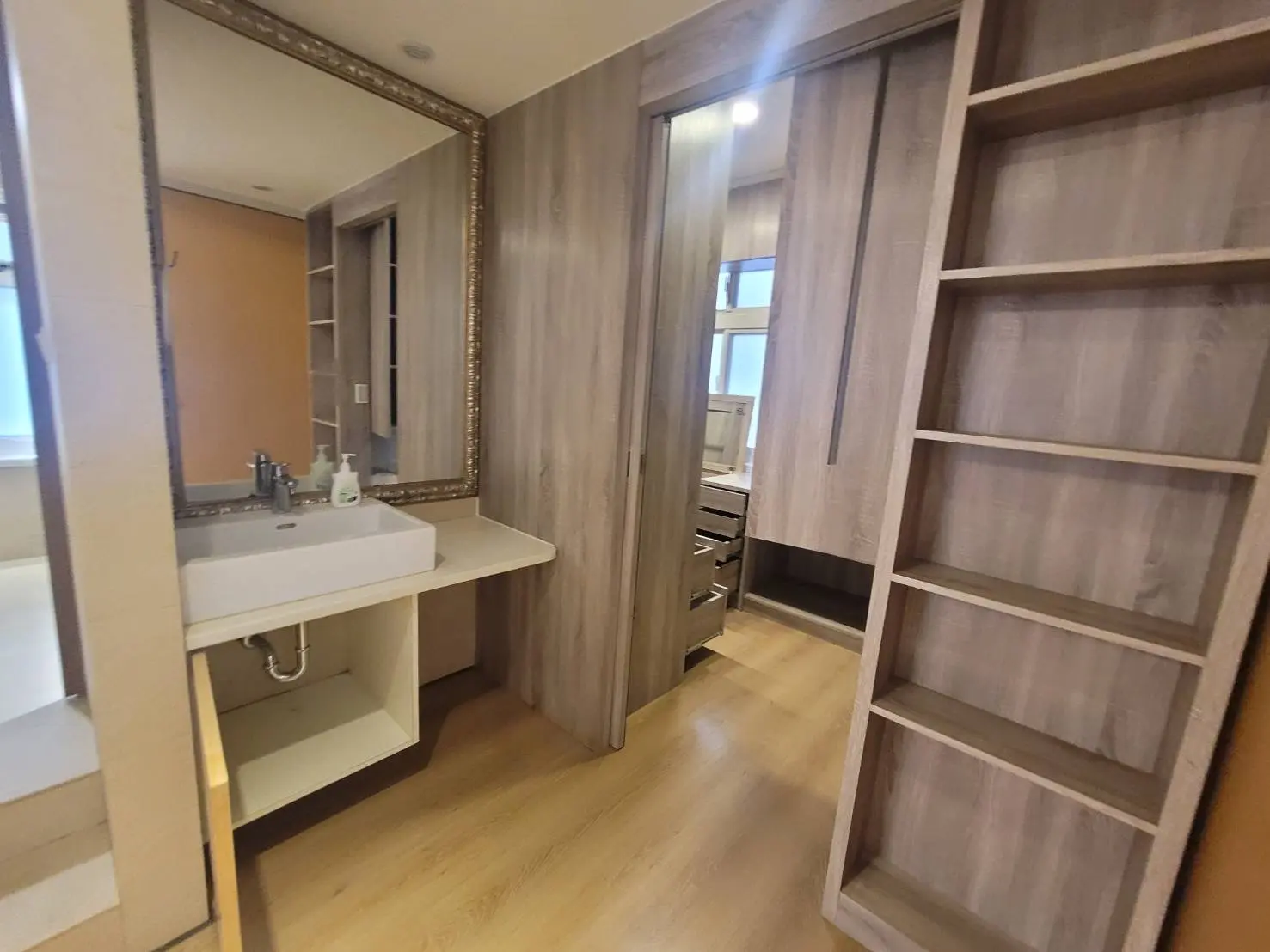 4 bedrooms apartment for rent in Shilin District, Taipei City | NT$ 48 000 | 37 ping slide 6