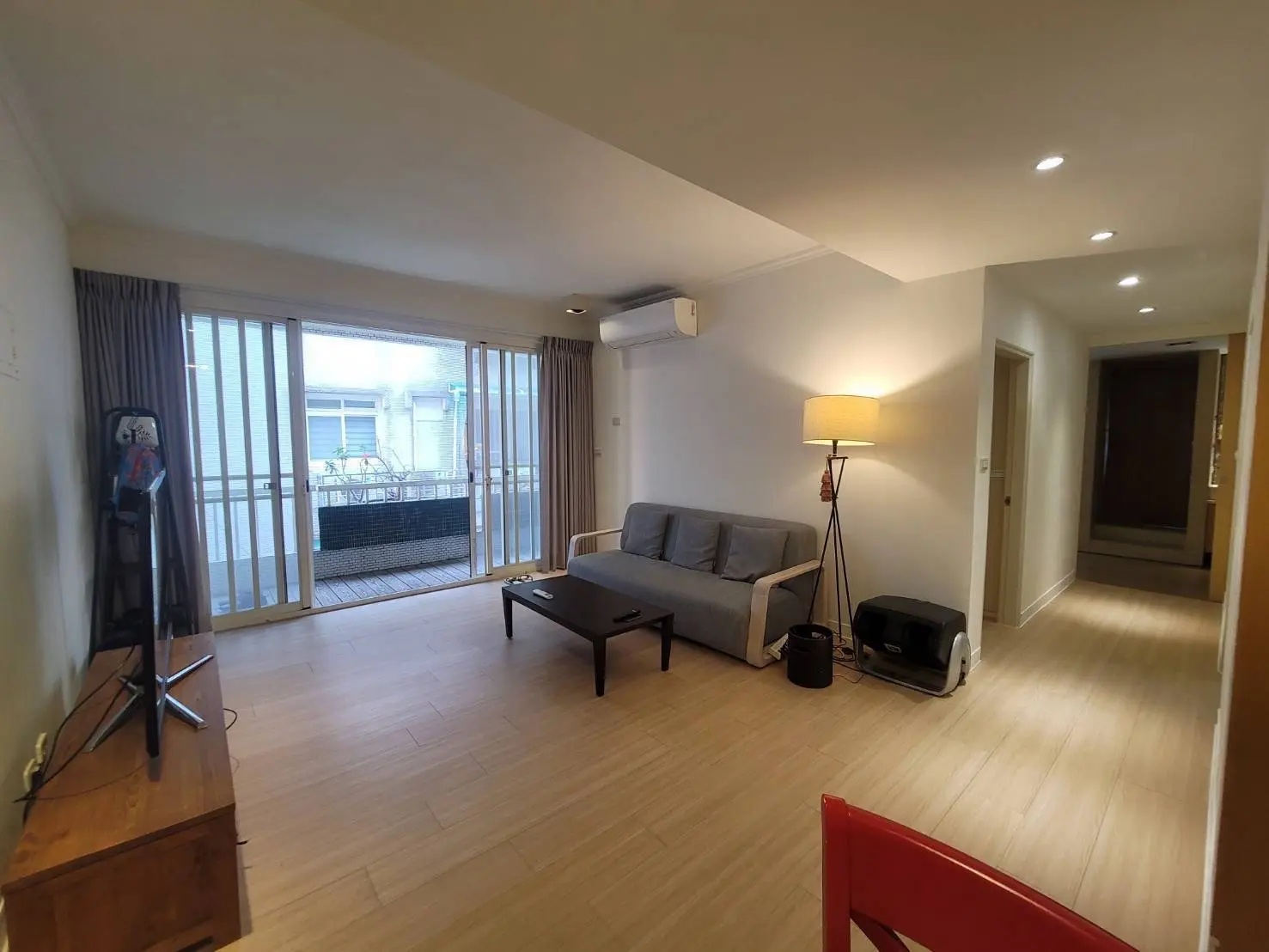 4 bedrooms apartment for rent in Shilin District, Taipei City | NT$ 48 000 | 37 ping slide 1