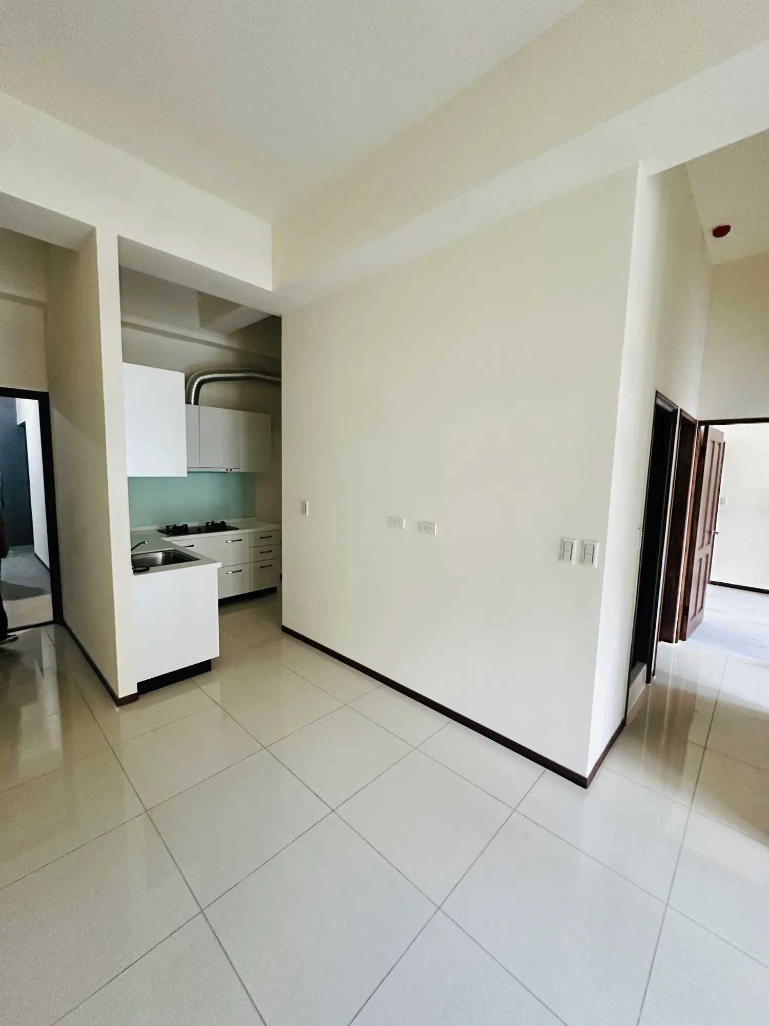 3 bedrooms apartment for sale in Fengyuan District, Taichung City | NT$ 1 438 000 | 20 ping slide 5