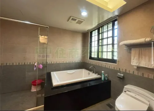 Villa for rent TWD 60 000 - 仁愛路一段211巷 - 1 room