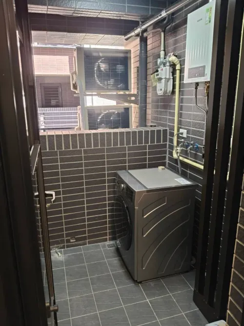 Apartment for rent TWD 38 000 - Zhongxiao Road - 2 bedrooms