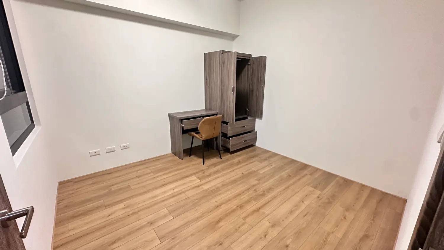 2 bedrooms apartment for rent in Beitun District, Taichung City | NT$ 23 000 | 18 ping slide 3