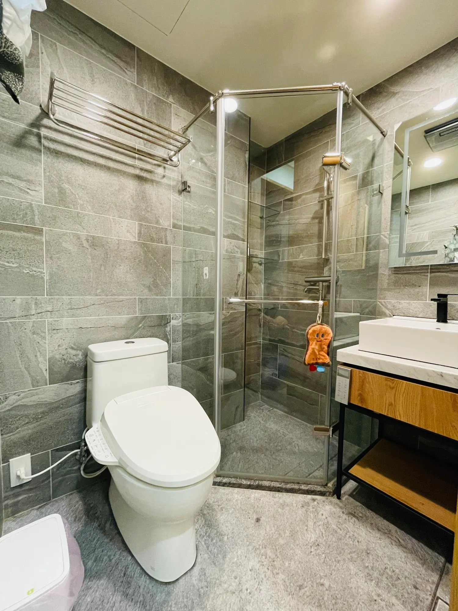 2 bedrooms apartment for rent in Xinyi District, Taipei City | NT$ 49 000 | 13 ping slide 11