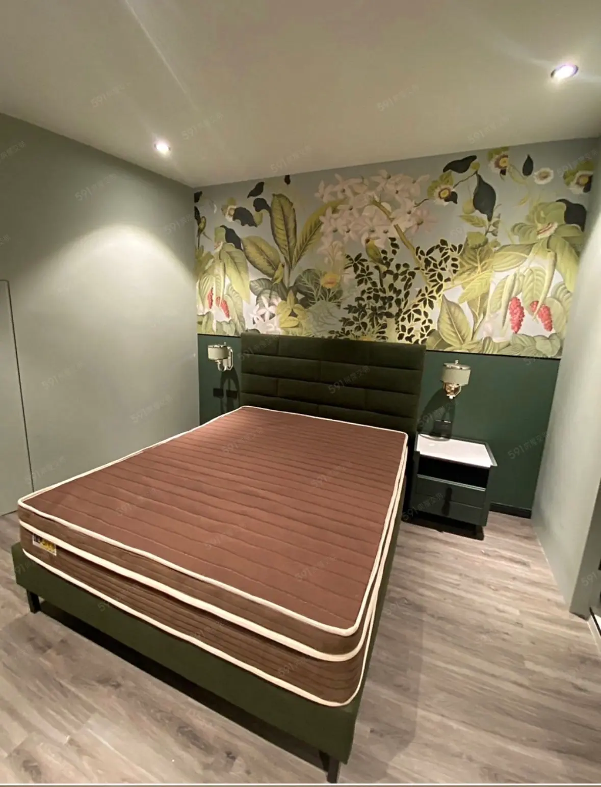 Room for rent in South District, Taichung City | NT$ 9 000 | 7 ping slide 0