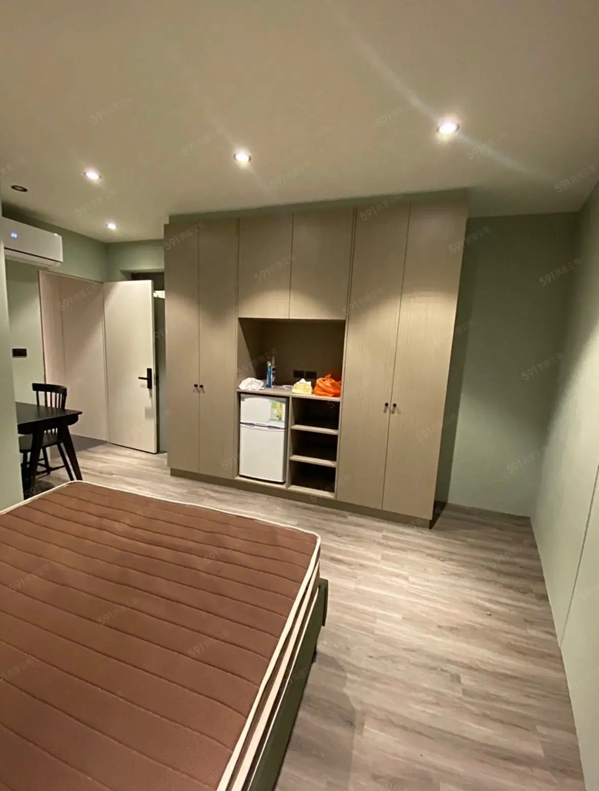 Room for rent in South District, Taichung City | NT$ 9 000 | 7 ping slide 5