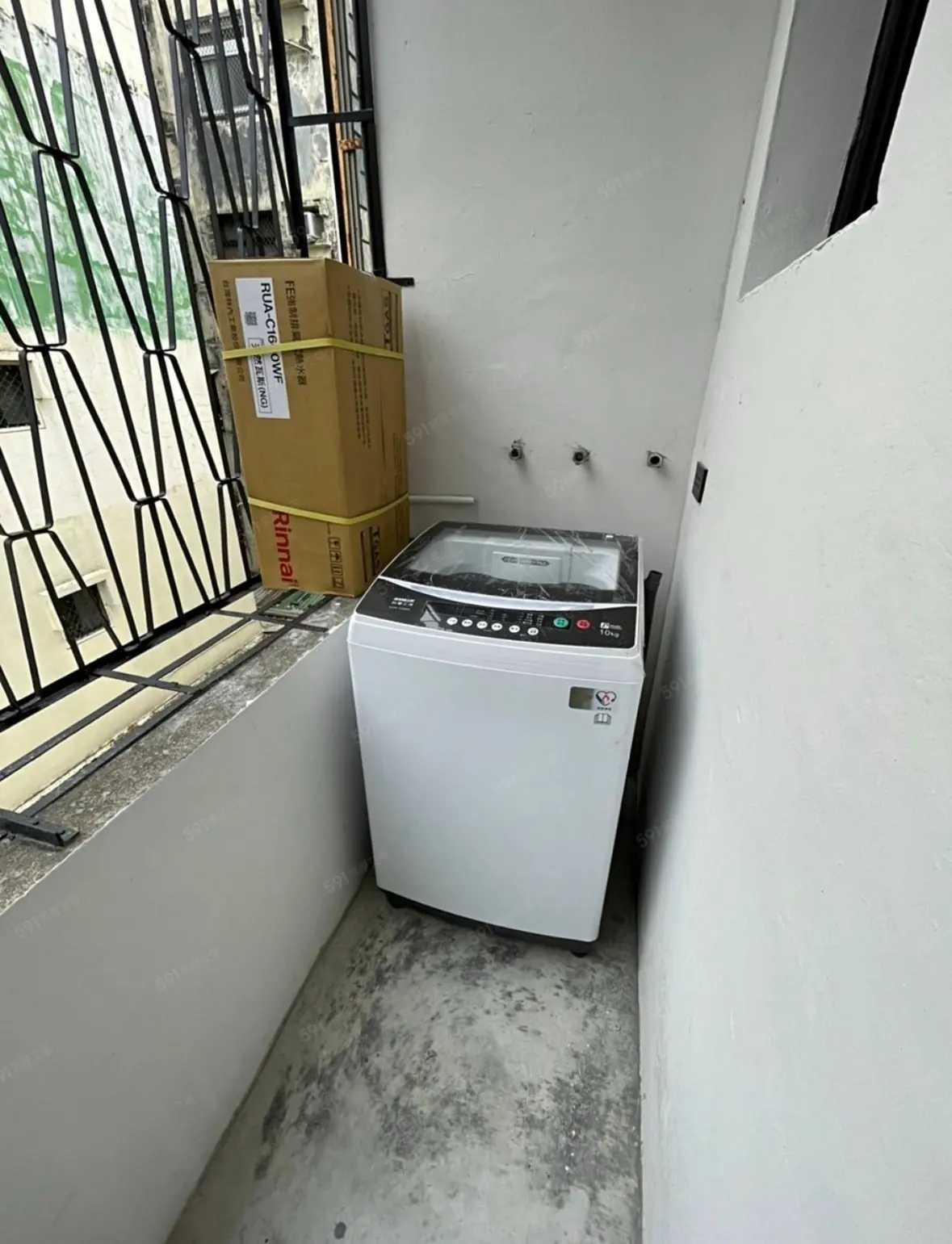 Room for rent in South District, Taichung City | NT$ 5 500 | 4 ping slide 5