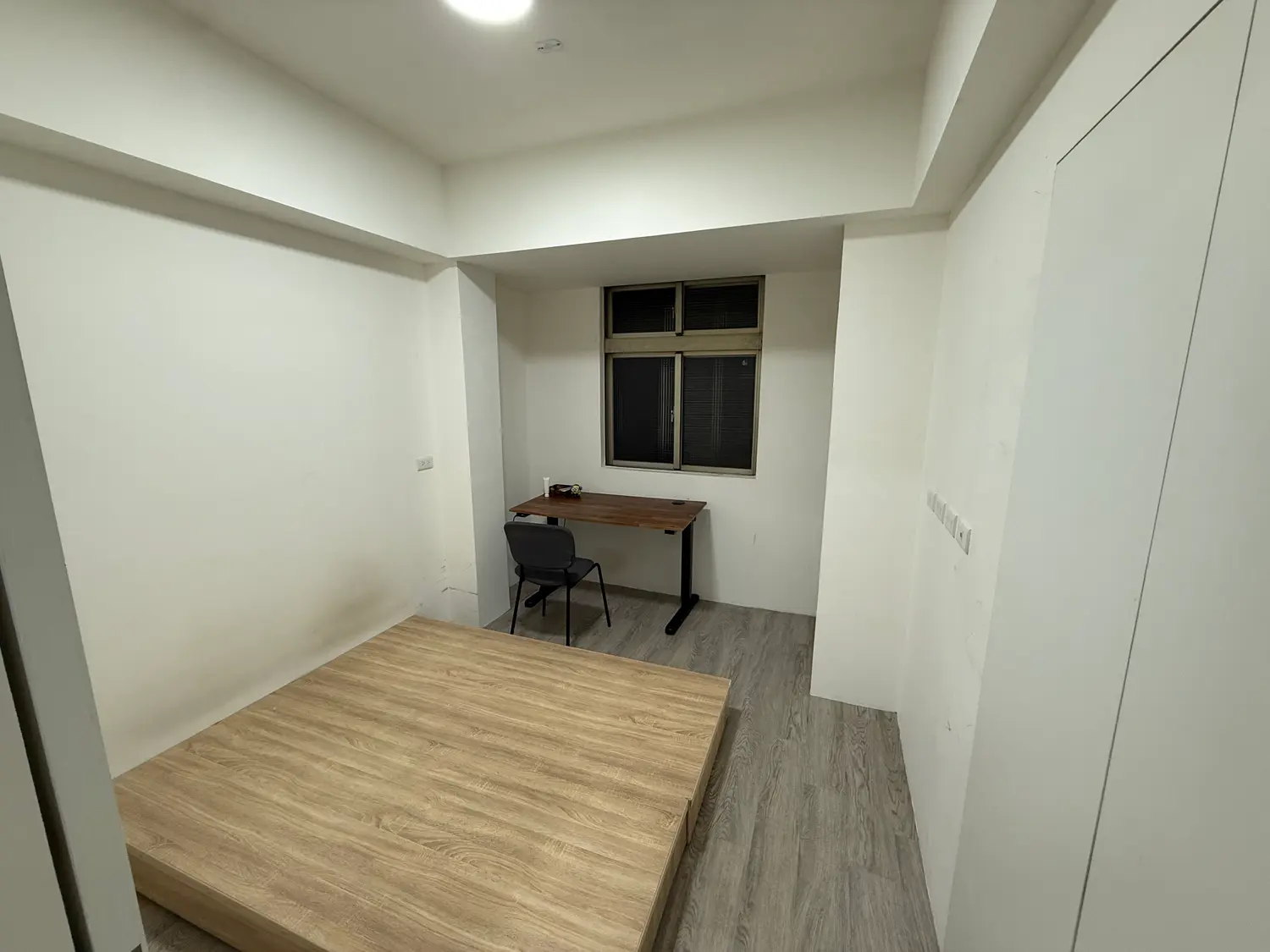2 bedrooms apartment for rent in Songshan District, Taipei City | NT$ 30 000 | 13 ping slide 2