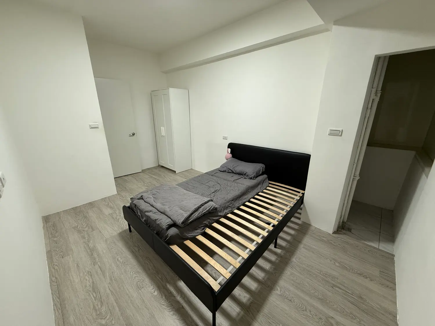 2 bedrooms apartment for rent in Songshan District, Taipei City | NT$ 30 000 | 13 ping slide 6