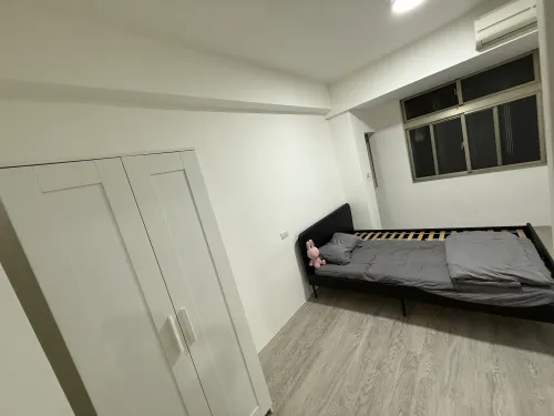 2 bedrooms apartment for rent in Songshan District, Taipei City | NT$ 30 000 | 13 ping slide 8