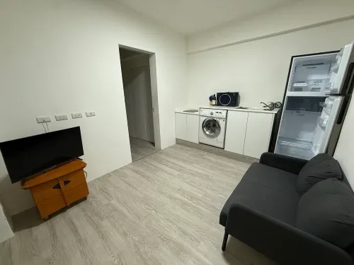 2 bedrooms apartment for rent in Songshan District, Taipei City | NT$ 30 000 | 13 ping slide 9