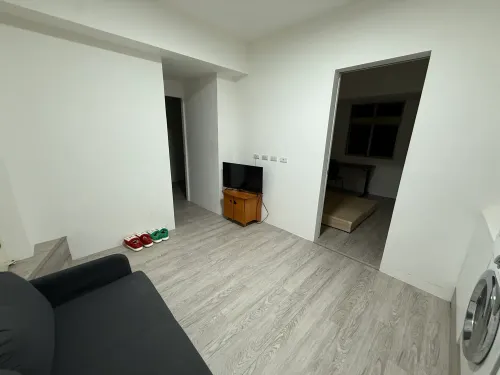 2 bedrooms apartment for rent in Songshan District, Taipei City | NT$ 30 000 | 13 ping slide 10