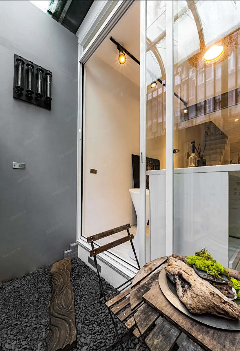 1 room apartment for rent in Xinyi District, Taipei City | NT$ 41 000 | 15 ping slide 7