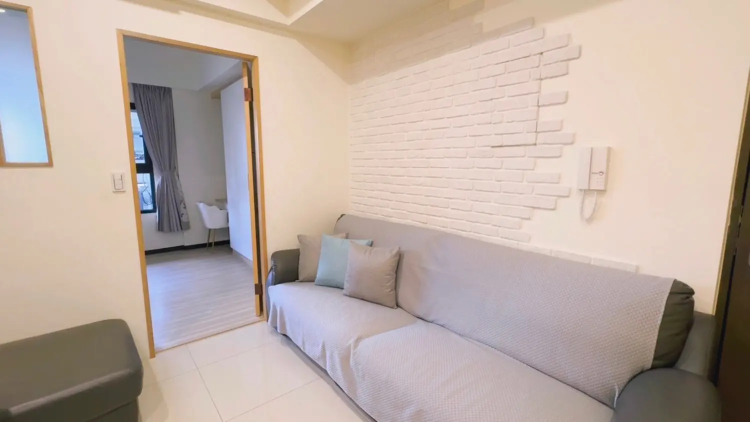 1 room apartment for rent TWD 22 800 - 13 ping - Qianjin District,Kaohsiung City slide 3