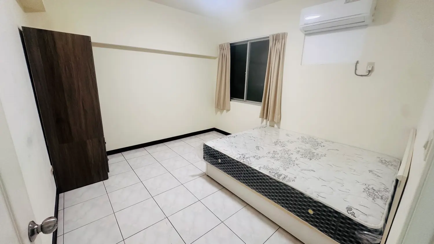 3 bedrooms apartment for rent in West District, Taichung City | NT$ 24 500 | 22 ping slide 4