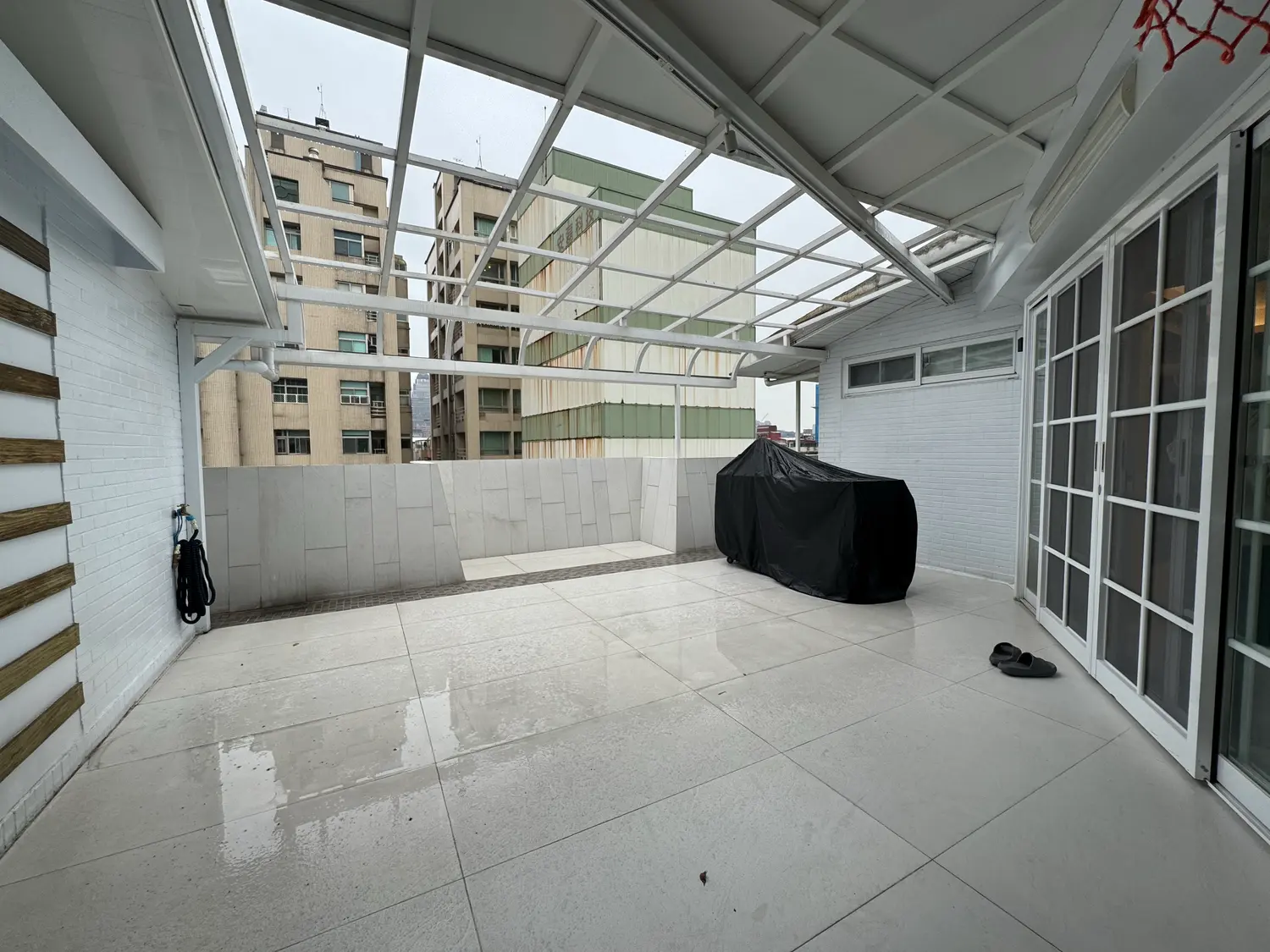 3 bedrooms apartment for sale in Songshan District, Taipei City | NT$ 72 000 000 | 33 ping slide 10