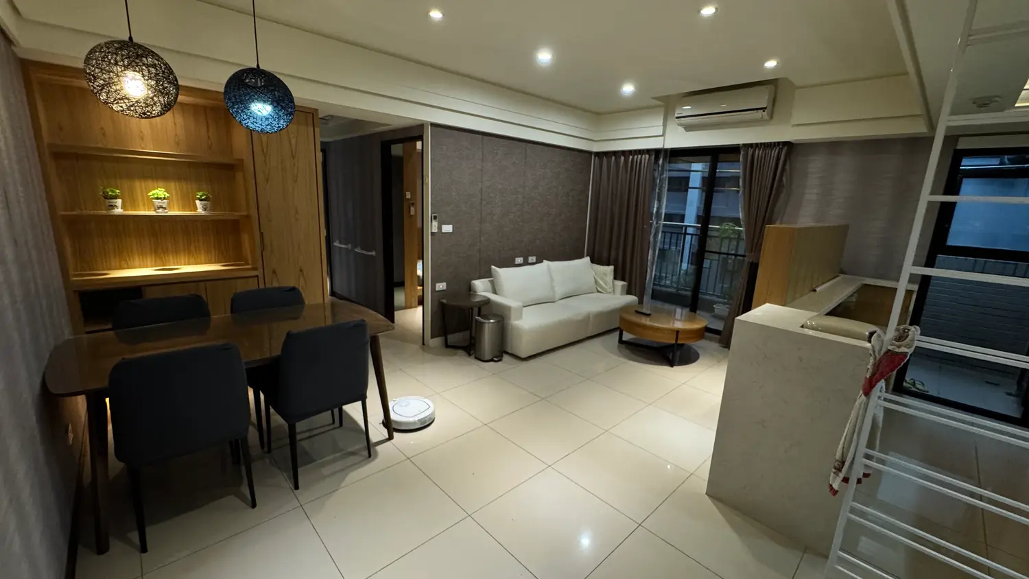 2 bedrooms apartment for rent in Zhongli District, Taoyuan City | NT$ 26 000 | 41 ping slide 0