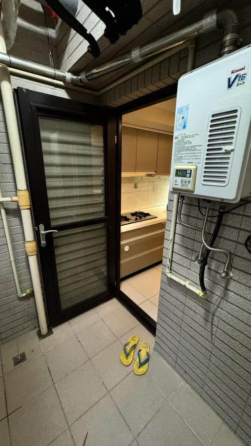 Apartment for rent TWD 28 000 - Yongyuan Road - 2 bedrooms