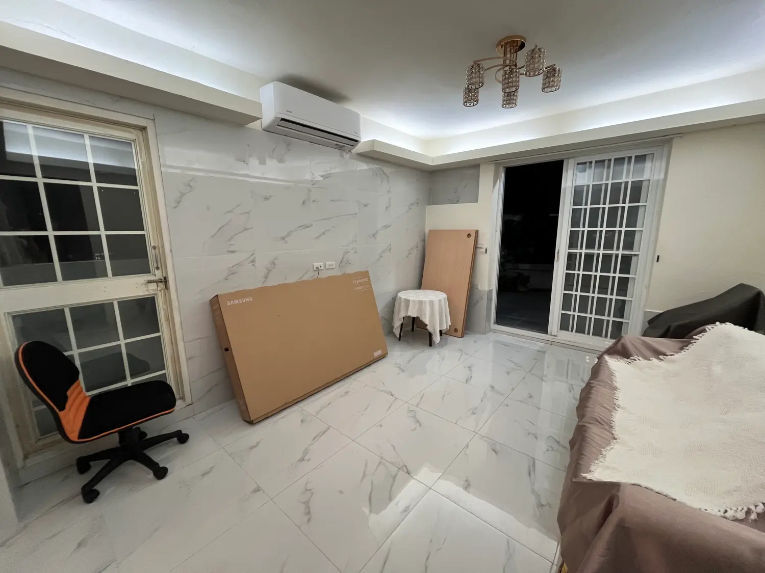 Studio apartment for rent TWD 25 000 - 10 ping - Shilin District,Taipei City slide 1