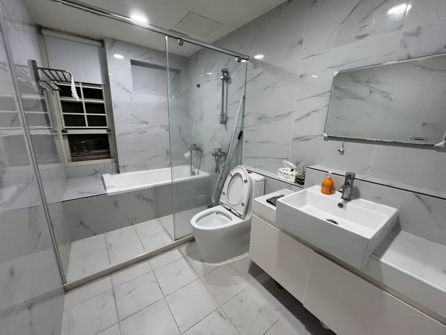 Studio apartment for rent TWD 25 000 - 10 ping - Shilin District,Taipei City slide 2
