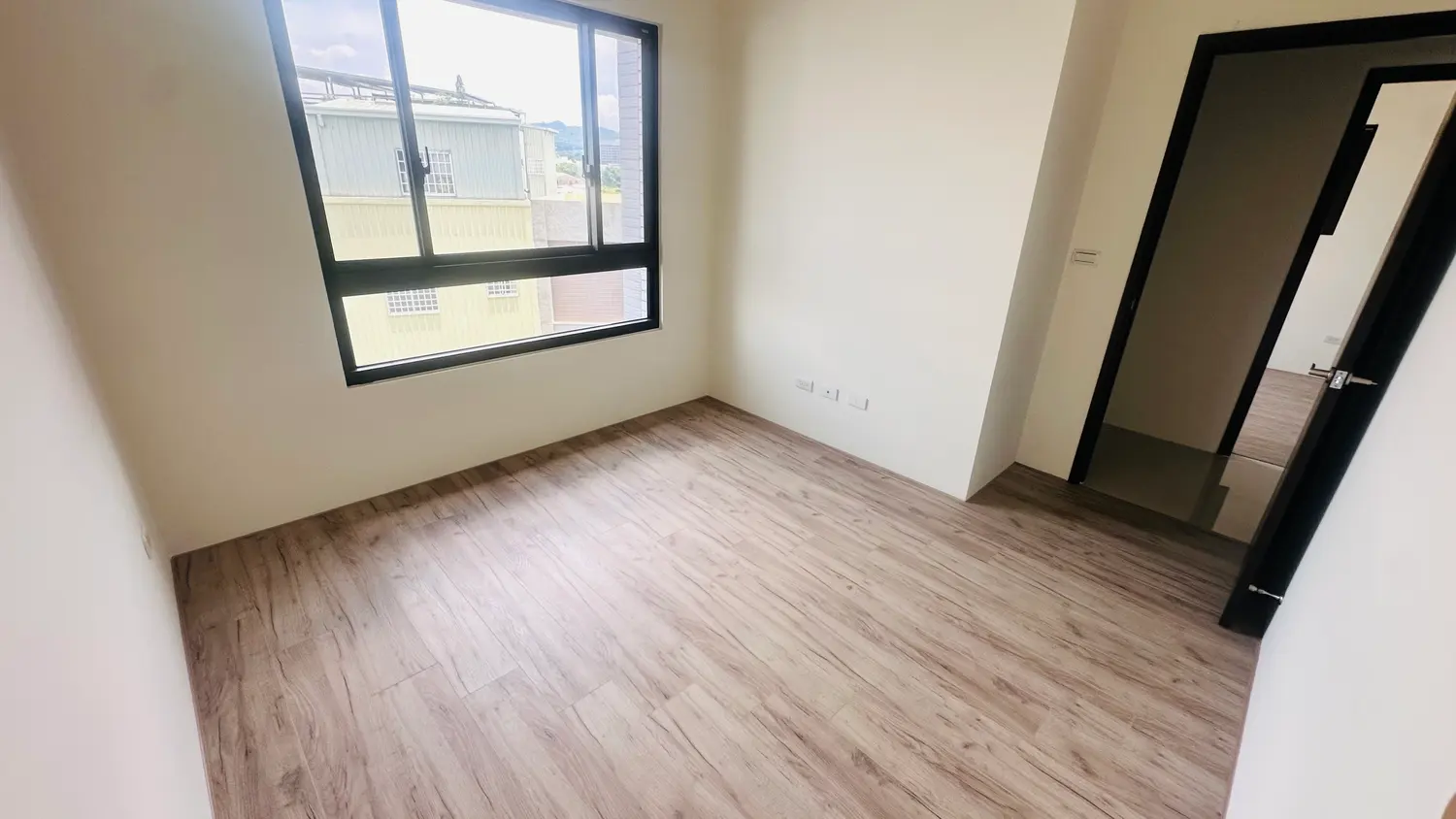 3 房 后里區, 台中市公寓出售 | NT$ 13 500 000 | 28 坪 slide 3